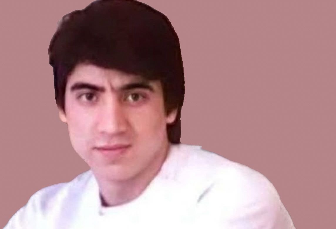 خبرگزاری بانو: منابع محلی در ولایت جوزجان از کشته‌شدن یک جوان به‌دست تفنگ‌داران ناشناس خبر می‌دهند. به گفته این منابع، این رویداد روز یک‌شنبه، ۷ جدی، رخ داده است. بر اساس اطلاعات منابع، قربانی نصیر نام داشت و چهار روز پیش هدف گلوله قرار گرفته است. او صاحب یک دکان زرگری بود و افراد مسلح ناشناس وی را در داخل دکانش به قتل رسانده‌اند. تاکنون درباره سرقت احتمالی اموال دکان جزئیاتی منتشر نشده است. منابع محلی می‌گویند این رویداد در جریان روز و در حضور مردم رخ داده و نصیر دو پسر از خود به‌جا گذاشته است. این در حالی است که برخلاف ادعای طالبان درباره تأمین امنیت، گزارش‌ها از افزایش رویدادهای جنایی در کشور حکایت دارد.