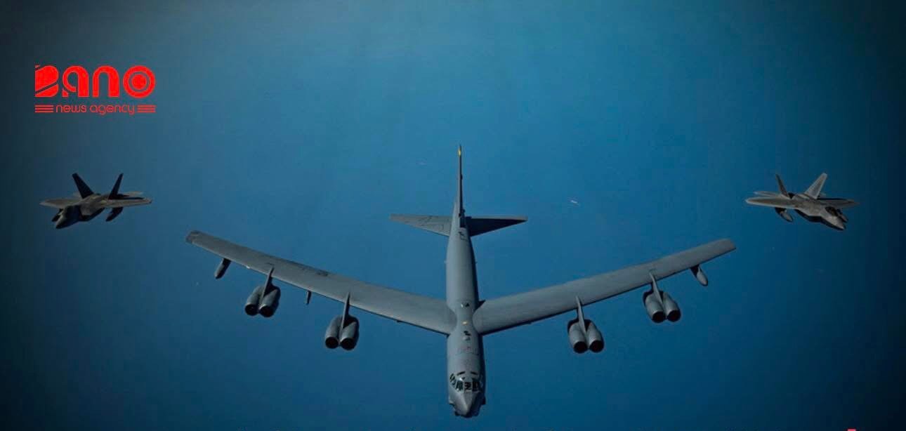 خبرگزاری بانو: کانال ۱۳ تلویزیون اسرائیل گزارش داده است که ارتش این کشور مقدمات لازم برای یک حمله احتمالی ایالات متحده امریکا علیه ایران را تکمیل کرده است. بر اساس این گزارش، آمادگی‌های ارتش اسرائیل شامل هماهنگی‌های عملیاتی، افزایش سطح آماده‌باش و فراهم‌سازی زیرساخت‌های لازم برای پشتیبانی از سناریوهای مختلف نظامی بوده است؛ هرچند جزییات بیشتری در مورد زمان و ابعاد احتمالی این حمله ارائه نشده است. این رسانه اسرائیلی افزوده است که این آمادگی‌ها در حالی صورت می‌گیرد که تنش‌ها میان واشنگتن و تهران در هفته‌های اخیر افزایش یافته و نگرانی‌ها در باره تشدید رویارویی نظامی در منطقه بالا رفته است. مقام‌های رسمی ایالات متحده و اسرائیل تاکنون به‌گونه رسمی این گزارش را تأیید یا رد نکرده‌اند. با این حال، انتشار چنین گزارش‌هایی می‌تواند بر فضای سیاسی و امنیتی منطقه، به‌ویژه در خاورمیانه، تأثیرگذار باشد. تحلیل‌گران می‌گویند که طرح چنین سناریوهایی، چه در مرحله اجرا قرار داشته باشد یا در حد فشار سیاسی، نشان‌دهنده حساسیت بالای وضعیت کنونی و شکننده‌بودن معادلات امنیتی میان امریکا، اسرائیل و ایران است.