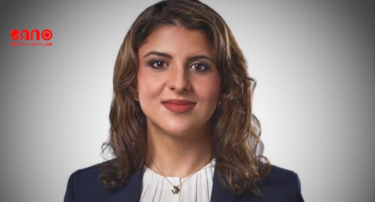 خبرگزاری بانو: هوسی اندر، فعال حقوق بشر اهل افغانستان، نامزدی خود را برای انتخابات شورای شهر فرانکفورت آلمان اعلام کرده است. خانم اندر روز جمعه، ۳ دلو ۱۴۰۴، در صفحه فیس‌بوک خود نوشت که با هدف دفاع از حقوق مهاجران افغانستان در آلمان، در این انتخابات نامزد شده است. او که در شش‌سالگی به آلمان مهاجرت کرده، تحصیلات عالی خود را در رشته پزشکی در این کشور به پایان رسانده و بیش از یک دهه است که به‌صورت مستقل در بخش مراقبت‌های پزشکی فعالیت دارد. هوسی اندر در مواضع خود بر حق آموزش و کار زنان تأکید کرده و از توانمندی زنان افغانستان برای حضور مؤثر در عرصه‌های اجتماعی سخن گفته است. پیش از این نیز سانگه صدیقی، دیگر فعال حقوق بشر اهل افغانستان، نامزد انتخابات شورای شهرداری شهر زوترمیر در هالند شده بود.