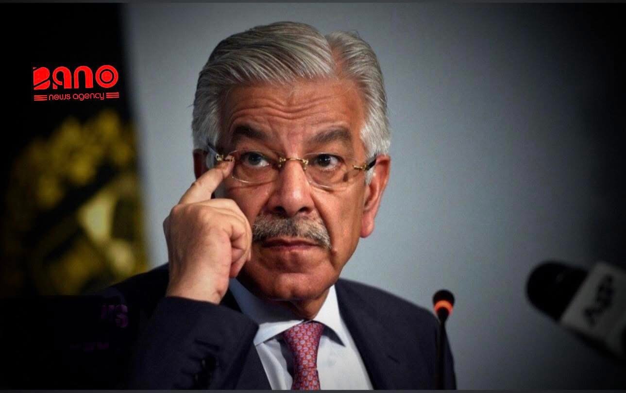 خبرگزاری بانو: هم‌زمان با افزایش تنش‌ها در خاورمیانه و گمانه‌زنی‌ها درباره تحرکات نظامی ایالات متحده علیه ایران، بحث ایجاد یک «ناتوی اسلامی» بار دیگر در رسانه‌های عربی برجسته شده است. این اصطلاح که برگرفته از الگوی سازمان پیمان آتلانتیک شمالی (ناتو) است، به ایجاد یک ائتلاف دفاعی مشترک میان کشورهای مسلمان اشاره دارد؛ ائتلافی که بر پایه اصل «دفاع جمعی» عمل کند. ایده تشکیل چنین اتحادی نخستین‌بار در سپتامبر ۲۰۲۴ از سوی رجب طیب اردوغان، رئیس‌جمهور ترکیه، مطرح شد. او خواستار همگرایی کشورهای اسلامی در برابر آنچه «تهدید فزاینده توسعه‌طلبی اسرائیل» خواند، شد. در سپتامبر ۲۰۲۵ نیز وزیر دفاع پاکستان پیشنهاد تأسیس یک «ناتوی اسلامی» را مطرح کرد. این بحث پس از امضای توافق‌نامه دفاعی میان پاکستان و عربستان سعودی در ۱۷ سپتامبر، بار دیگر شتاب گرفت. برخی رسانه‌های عربی، با اشاره به سفرهای اخیر اردوغان به ریاض و قاهره، از احتمال شکل‌گیری یک چارچوب گسترده‌تر همکاری دفاعی میان قدرت‌های کلیدی جهان عرب و اسلام سخن گفته‌اند. با این حال، شماری از ناظران منطقه‌ای معتقدند اختلافات سیاسی عمیق میان کشورهای اسلامی و تفاوت در رویکردها نسبت به موضوعاتی چون ایران، اسرائیل و ایالات متحده، تحقق چنین ائتلافی را با چالش‌های جدی روبه‌رو می‌کند. تاکنون هیچ چارچوب رسمی یا ساختار اجرایی مشخصی برای تشکیل این ائتلاف اعلام نشده و بحث «ناتوی اسلامی» بیشتر در سطح گفتمان سیاسی و رسانه‌ای دنبال می‌شود.