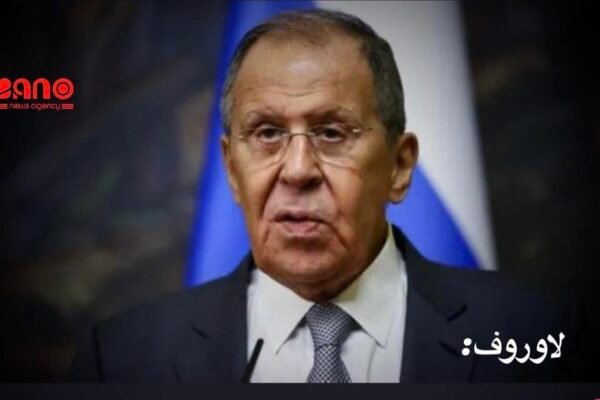 خبرگزاری بانو: سرگئی لاوروف، وزیر خارجه روسیه، در گفت‌وگو با شبکه العربیه تأکید کرده است که ایران حق دارد یورانیم را برای اهداف صلح‌آمیز غنی‌سازی کند و در صورت بازگشت بازرسان آژانس بین‌المللی انرژی اتمی با آنان همکاری خواهد کرد. لاوروف حمله اخیر ایالات متحده آمریکا و اسرائیل به تأسیسات هسته‌ای ایران را اقدامی خطرناک خوانده و گفته است که تهران همواره به تعهدات خود در چارچوب پیمان منع گسترش سلاح‌های هسته‌ای پایبند بوده است. وزیر خارجه روسیه همچنین از نقش اوپک پلاس در حفظ ثبات بازار جهانی انرژی تمجید کرده و بر ضرورت جلوگیری از تشدید تنش‌ها در منطقه تأکید کرده است. او در بخش دیگری از سخنانش، بر تشکیل کشور مستقل فلسطین تأکید نموده و اعلام کرده است که ولادیمیر پوتین برای کمک یک میلیارد دالری به بازسازی فلسطین اعلام آمادگی کرده است.