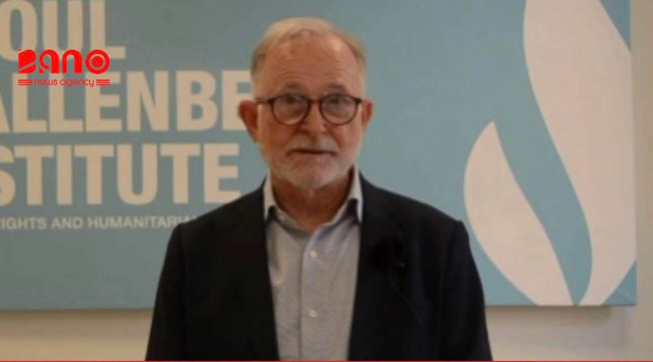 خبرگزاری بانو: قرار است تا چند ساعت دیگر نشست شورای حقوق بشر سازمان ملل متحد در ژنو با محوریت وضعیت افغانستان برگزار شود. ریچارد بنت، گزارشگر ویژه شورای حقوق بشر سازمان ملل برای افغانستان، اعلام کرده است که این جلسه روز پنج‌شنبه، ۷ حوت، ساعت ۱:۰۰ پس از چاشت به وقت کابل آغاز خواهد شد. قرار است بنت در این نشست، گزارش تازه خود را درباره حق دسترسی زنان و دختران افغانستان به خدمات صحی ارائه کند. در این گزارش آمده است که زنان در افغانستان بدون همراهی محرم، با محدودیت‌های جدی در دسترسی به خدمات درمانی روبه‌رو هستند. او همچنین در بخشی از گزارش خود ادعا کرده است که شماری از مقام‌های وزارت صحت عامه طالبان فاقد تخصص و تجربه کافی در حوزه طبابت‌اند. مقام‌های طالبان تاکنون به‌گونه رسمی در قبال جزئیات این گزارش واکنش نشان نداده‌اند. https://t.me/banomedia/8490